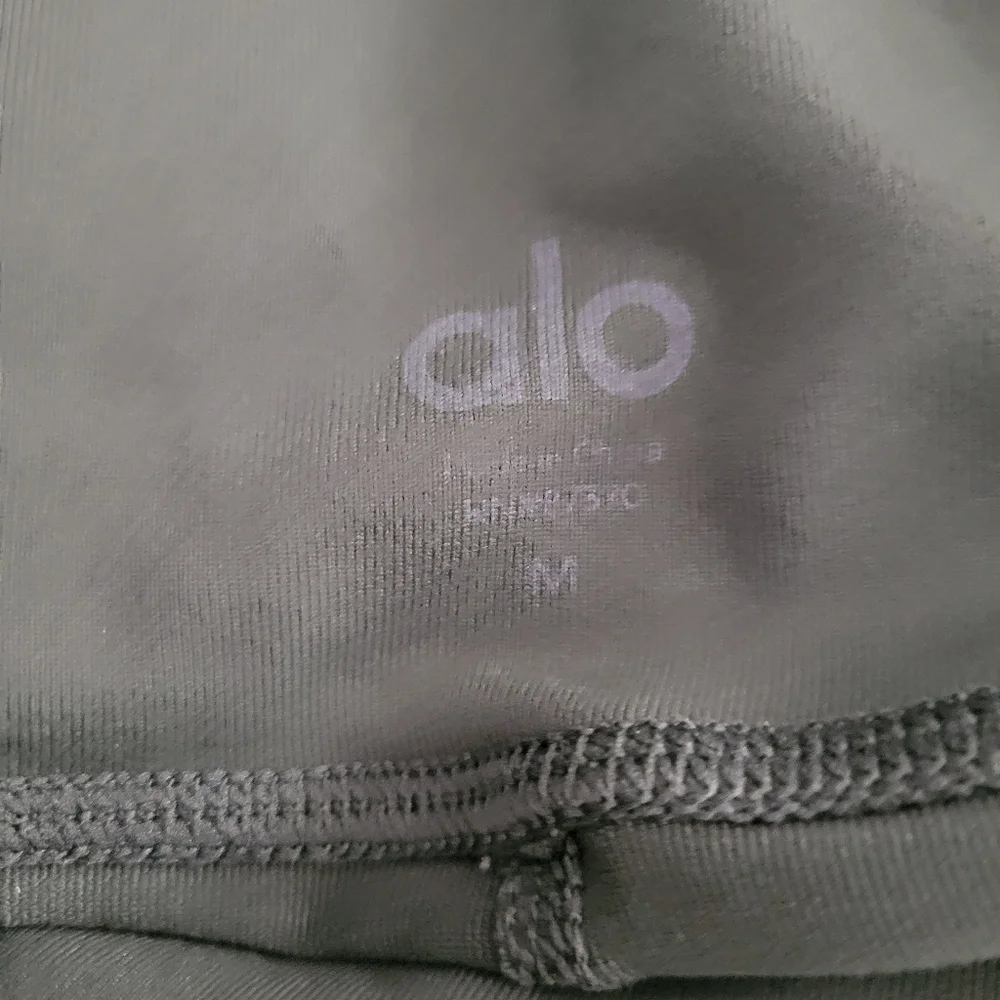 Alo Yoga Moto Legging Size Medium